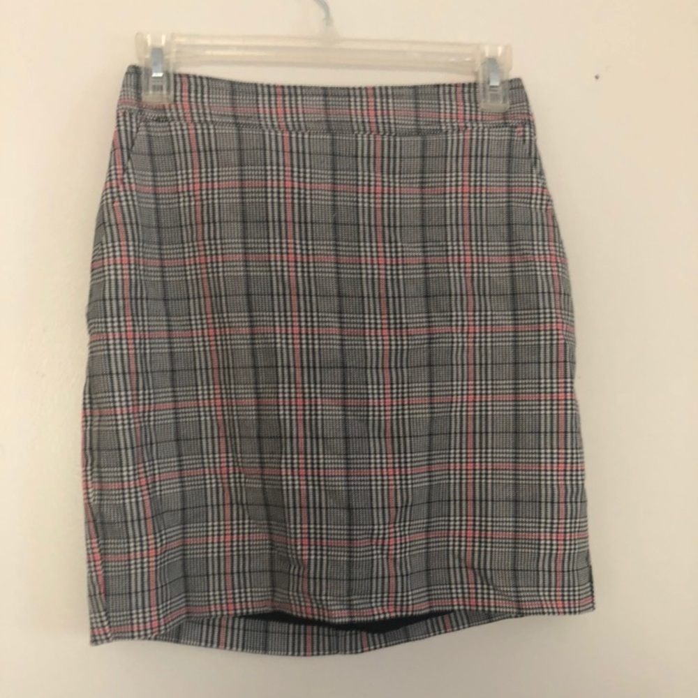 GAP PLAID SKIRT